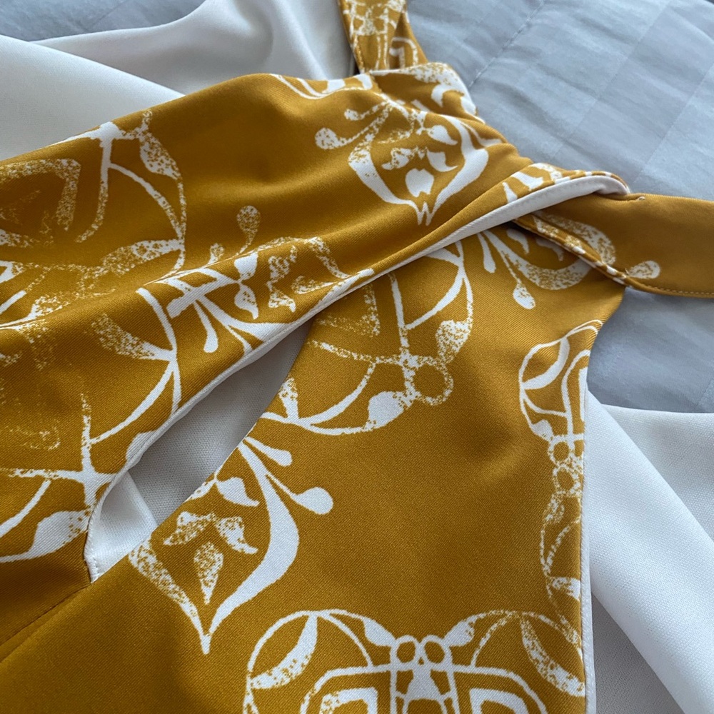 Jules and leopold gold summer dress criss  cross in back - Picture 3 of 9